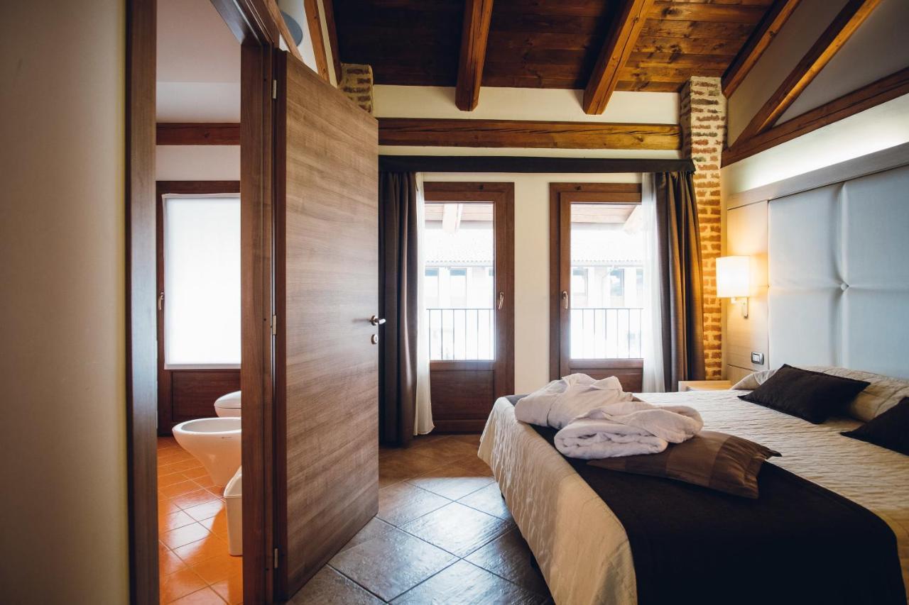Hotel Ultimo Borgo Settimo Torinese Exterior photo
